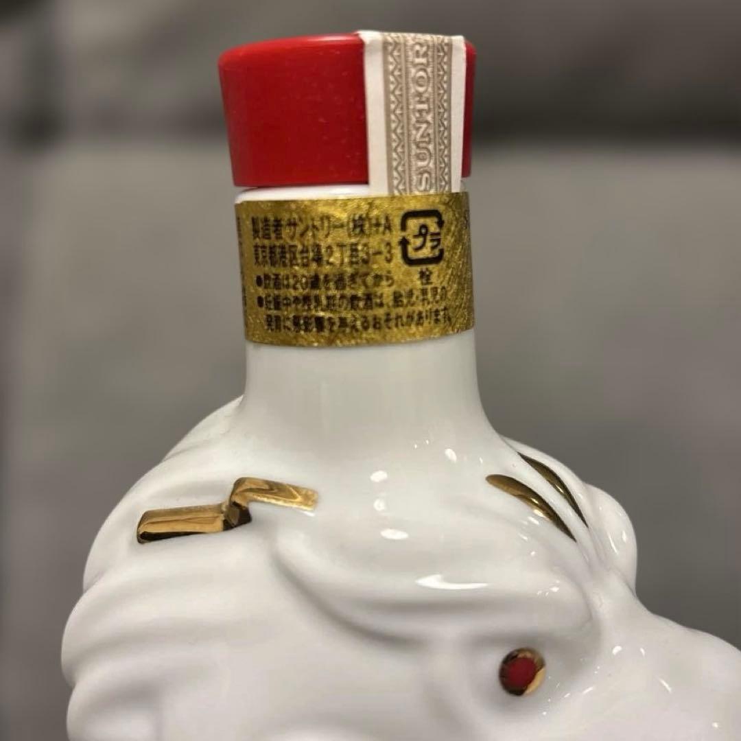 サントリー ローヤルウイスキー 干支ボトル　辰年2024年陶器ボトル 600ml