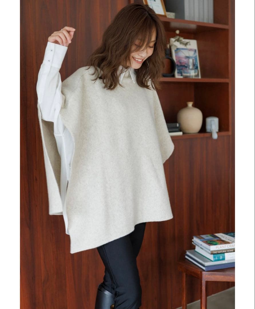 アンプレガント　ニットポンチョ