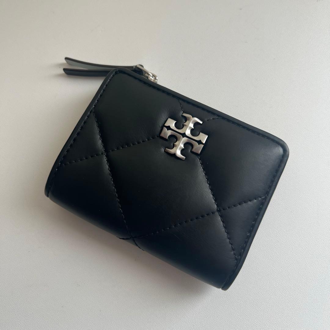 27 美品 TORYBURCH トリーバーチ 2つ折り財布