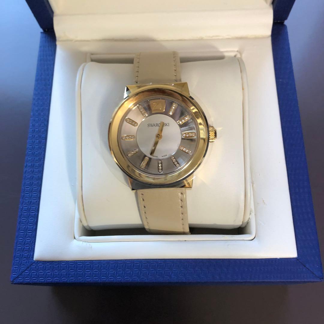 新品SWAROVSKIゴールドレザー腕時計PIAZZAスワロフスキークリスタル