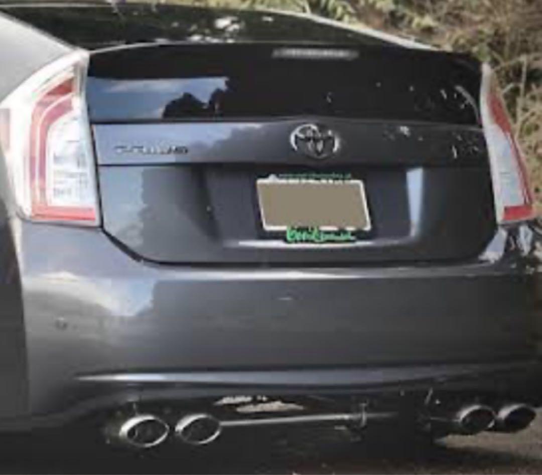 30プリウス 4本出しシルクブレイズマフラー