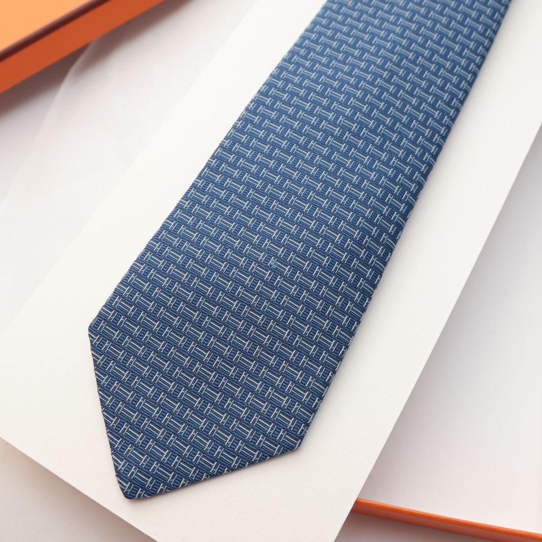 未使用 ソルド HERMES エルメス 青色 ネクタイ