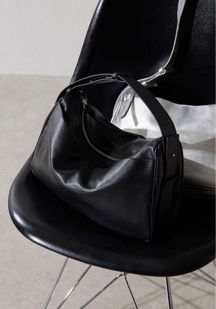 ソフトスクエアショルダーバッグ