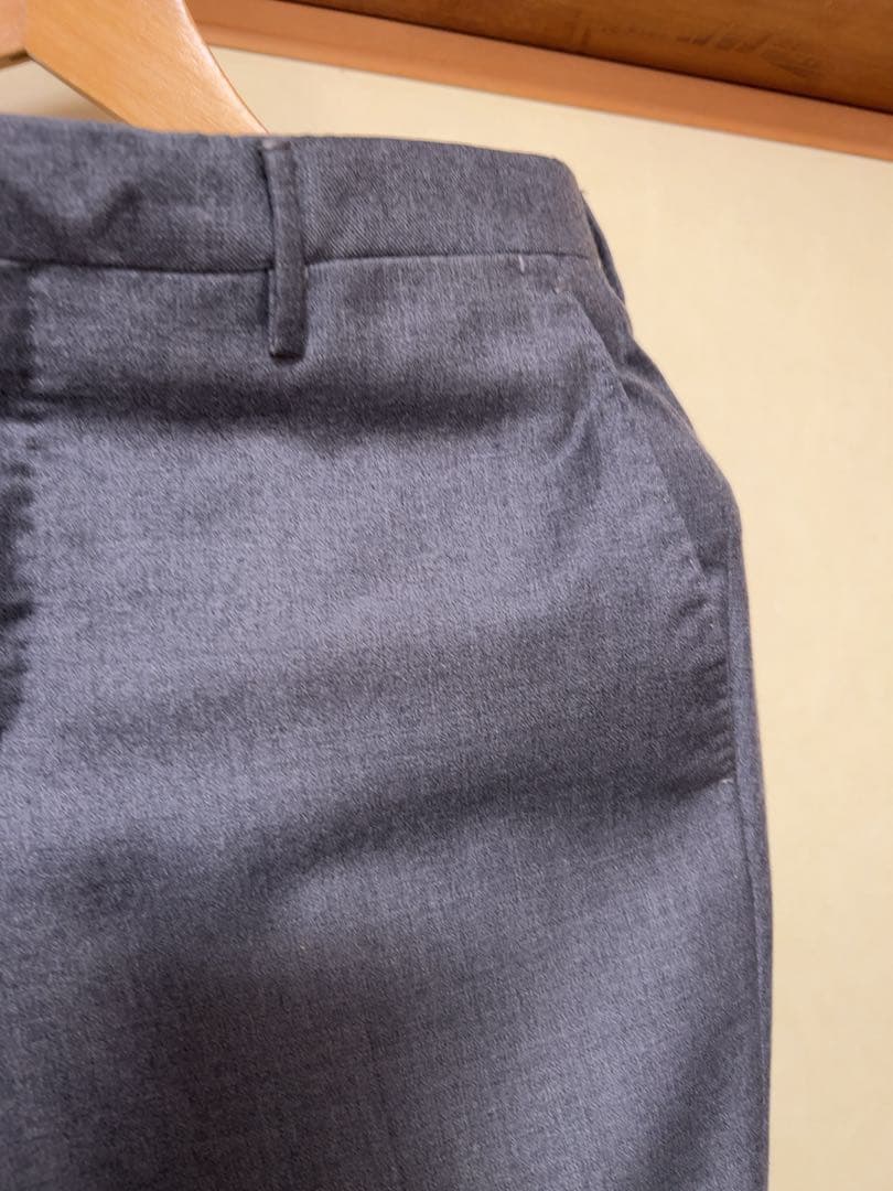 インコテックス　ウール　ライトグレー スラックス　裾ダブル　秋冬物