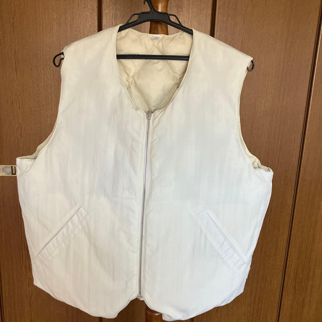 ステューシーリバーシブルダウンベスト