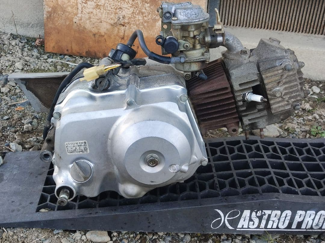 【み】ホンダ シャリー CF50 エンジン シフト、キックペダル 付き