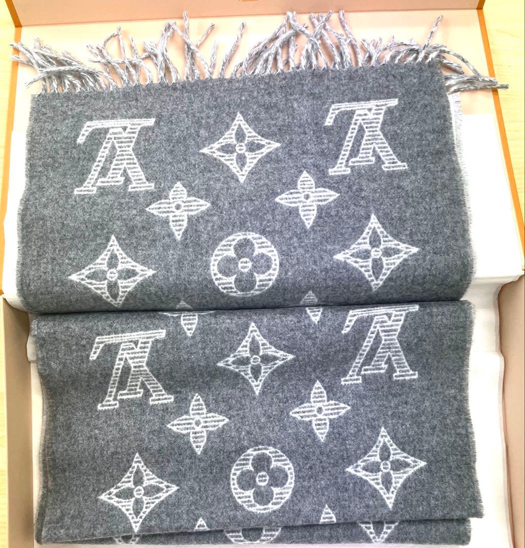 新品、未使用品‼️ 箱付き‼️ルイヴィトン モノグラム シャドウ　マフラー