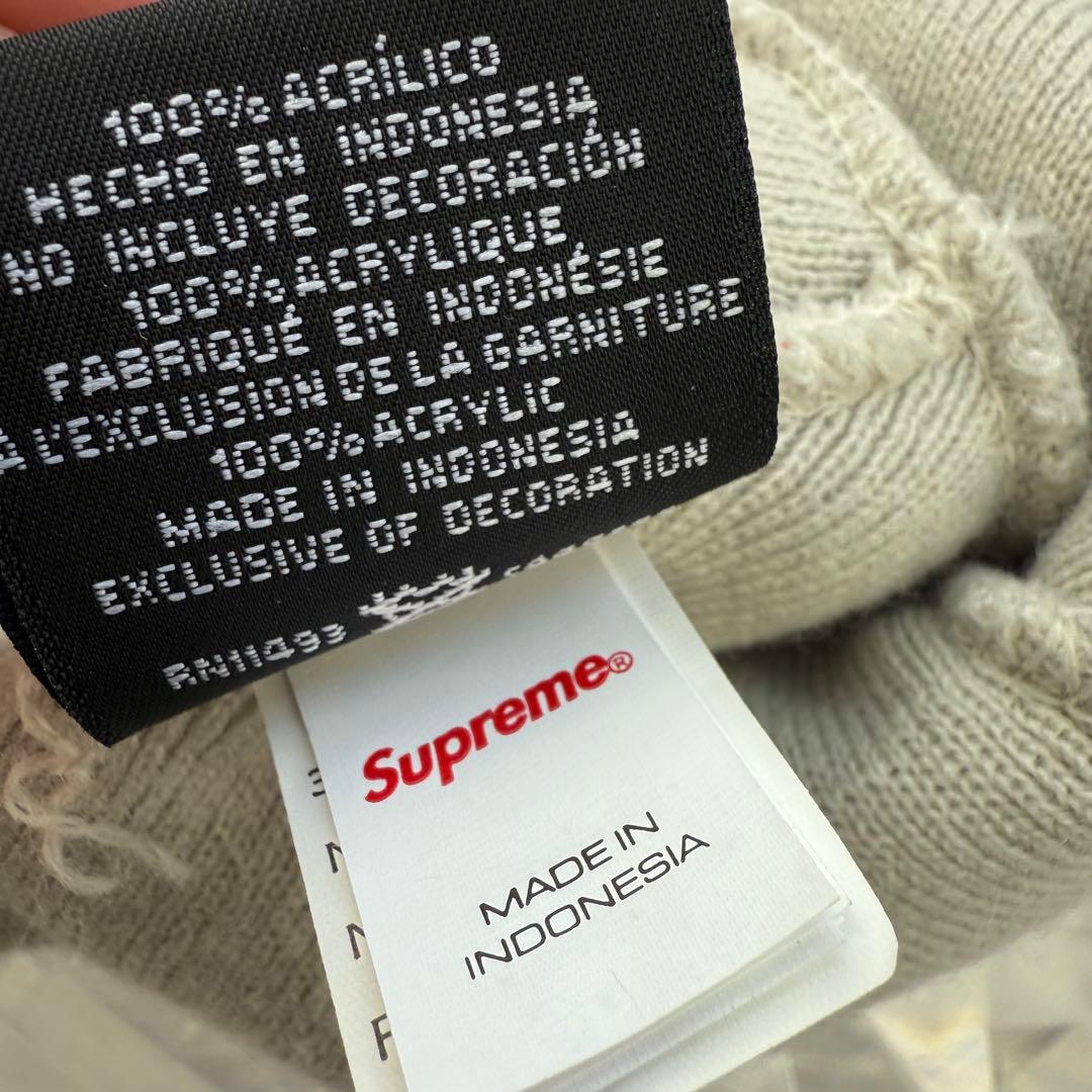 Supreme Newera Blackletter Beanie 刺繍ビーニー