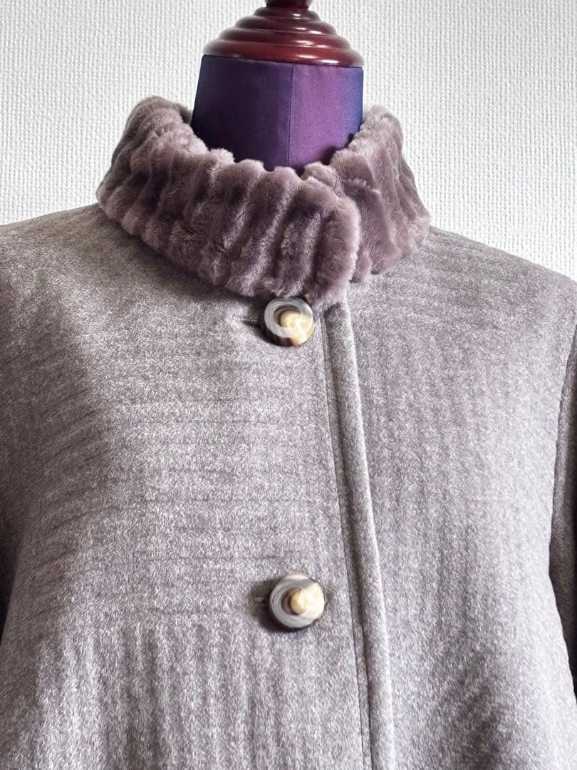激安セール中！コート　日本製　ウール100　リアルファー襟　アンゴラ混　Aライン