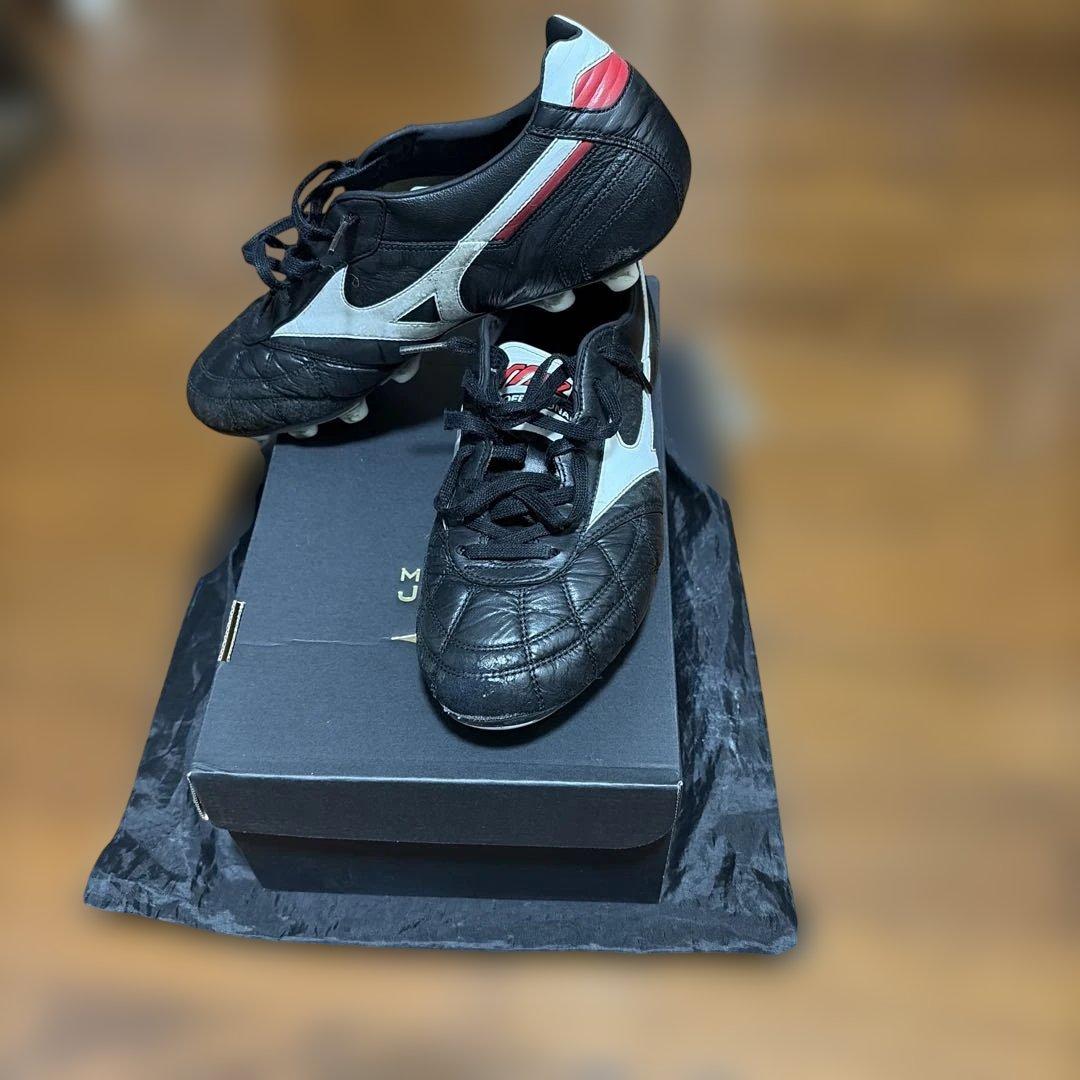 サッカーシューズ 黒/赤/白 合成皮革