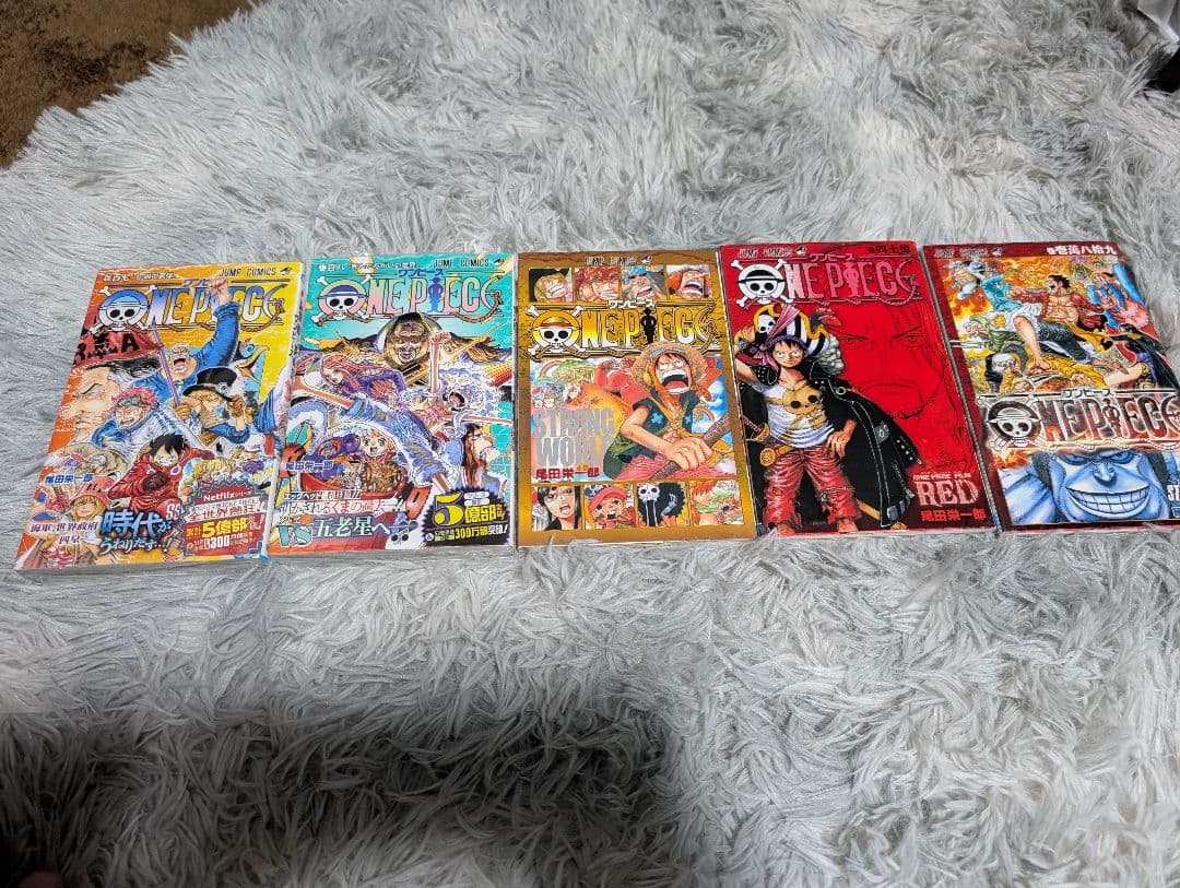 漫画　美品　ワンピース 1巻から108巻まで+映画特典3冊