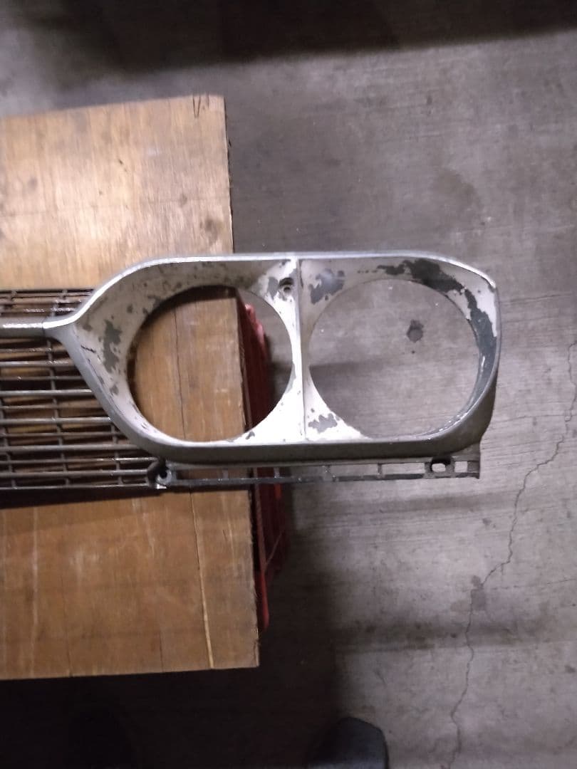 ぐっちさんは専用プリンススカイラインS50　54系グリル一式