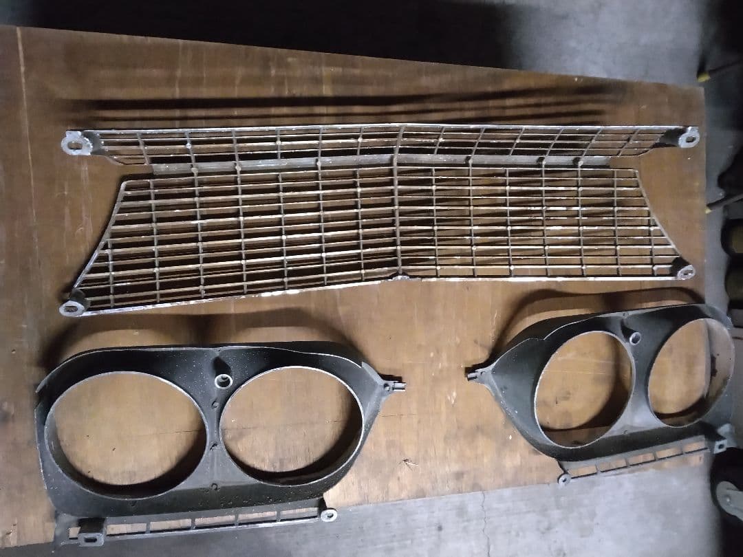 ぐっちさんは専用プリンススカイラインS50　54系グリル一式