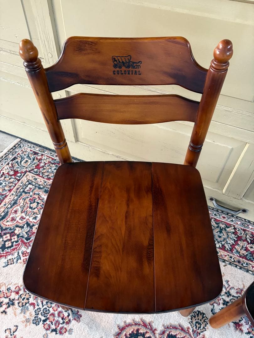 90年代 オールドカリモク椅子 2脚セットコロニアル ダイニングチェア 馬車刻印