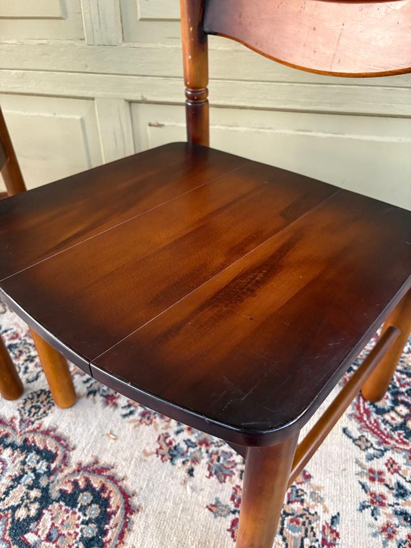 90年代 オールドカリモク椅子 2脚セットコロニアル ダイニングチェア 馬車刻印