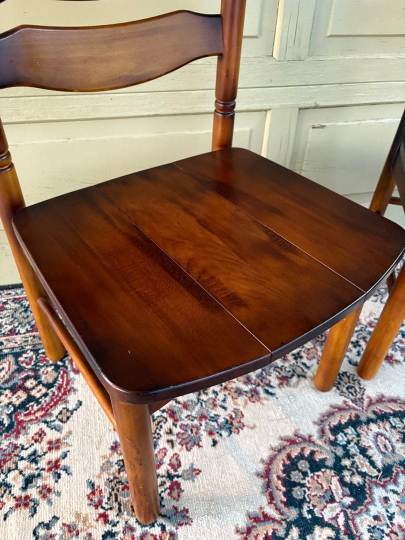 90年代 オールドカリモク椅子 2脚セットコロニアル ダイニングチェア 馬車刻印