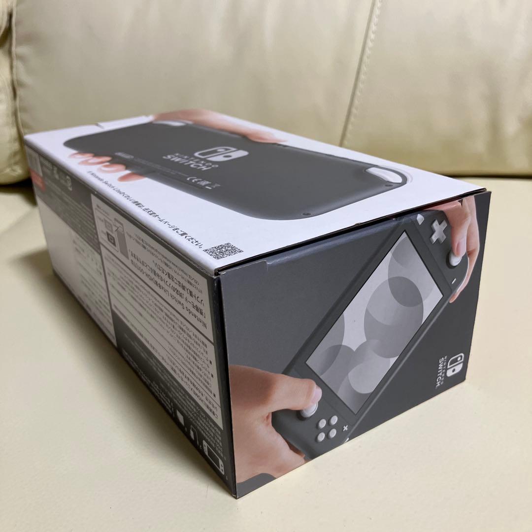 新品　未開封　任天堂　Switchライト　ブラック　黒