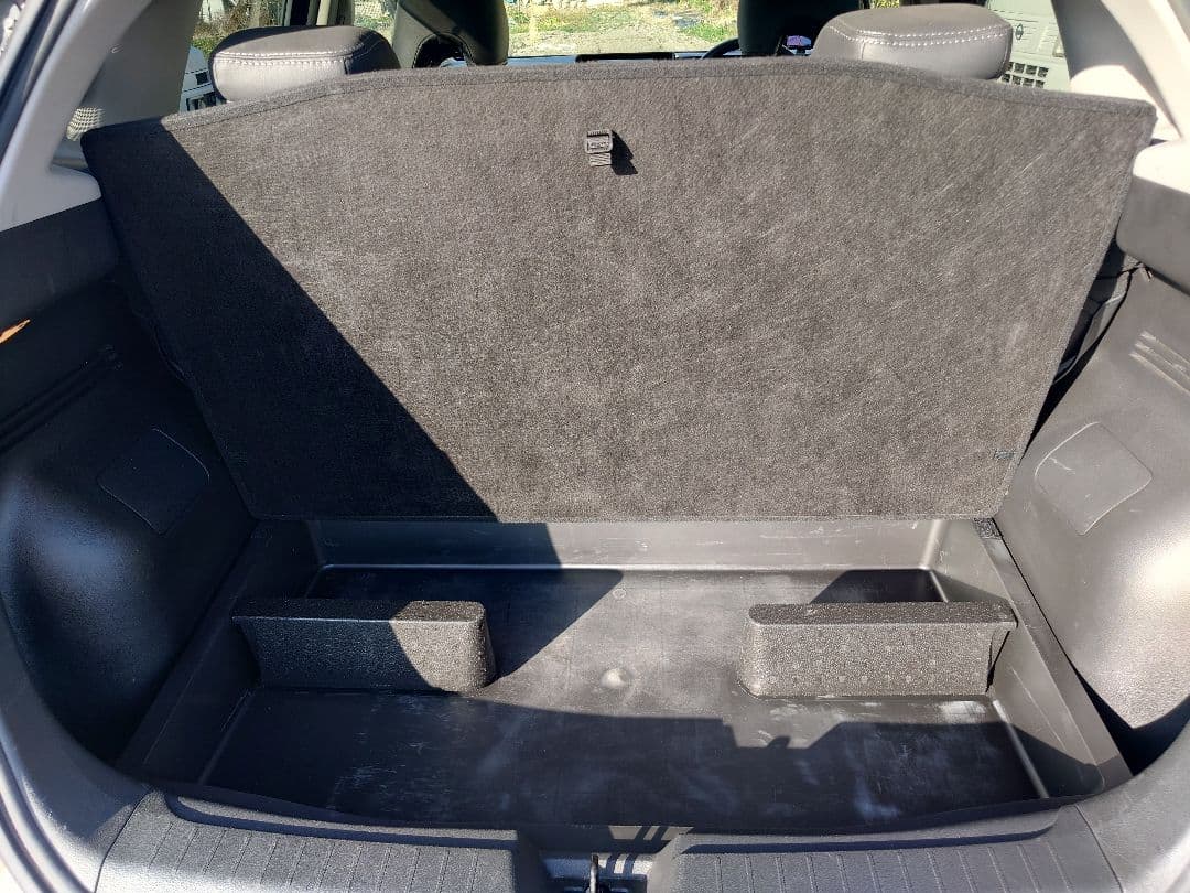 日産　ノート　オーラ　E13 ラゲッジアンダーボックス　送料込