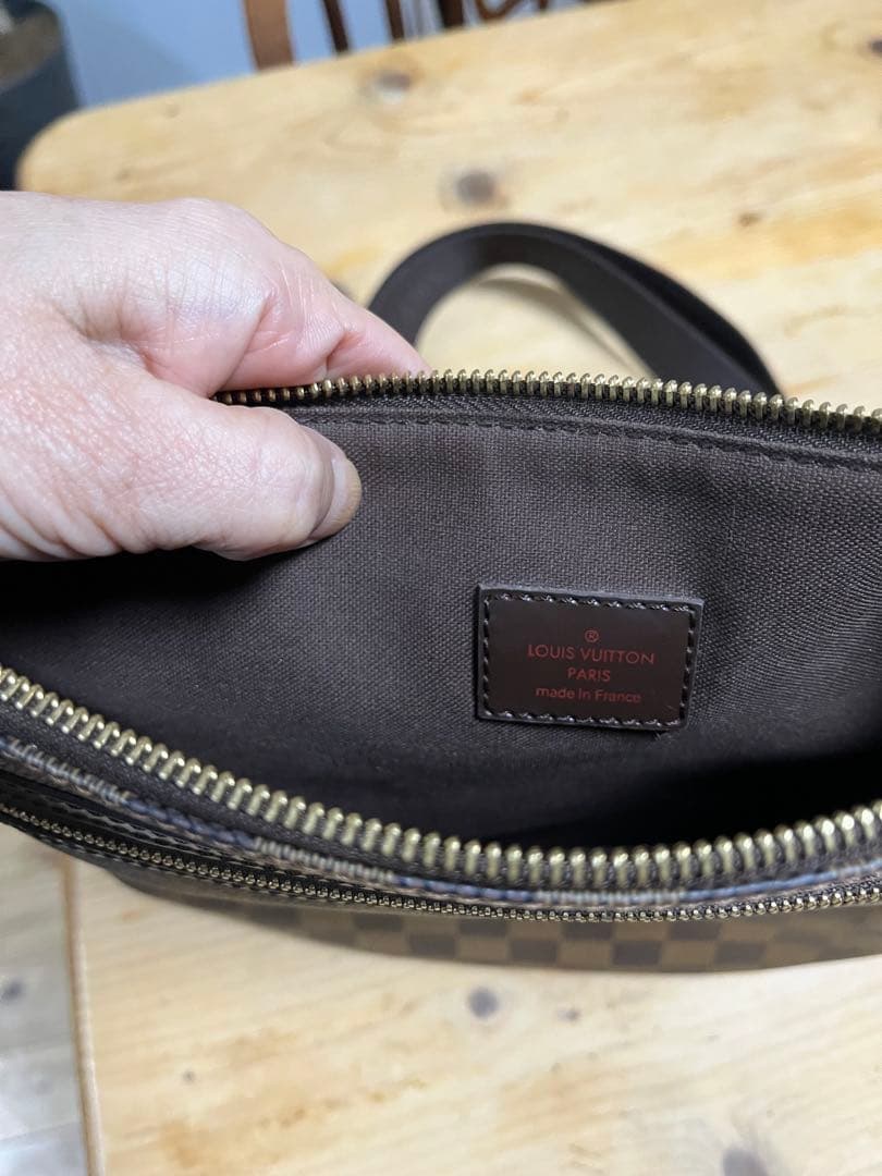 ルイ・ヴィトン斜めがけポシェットボスフォール難あり使用少ない美品ダミエ