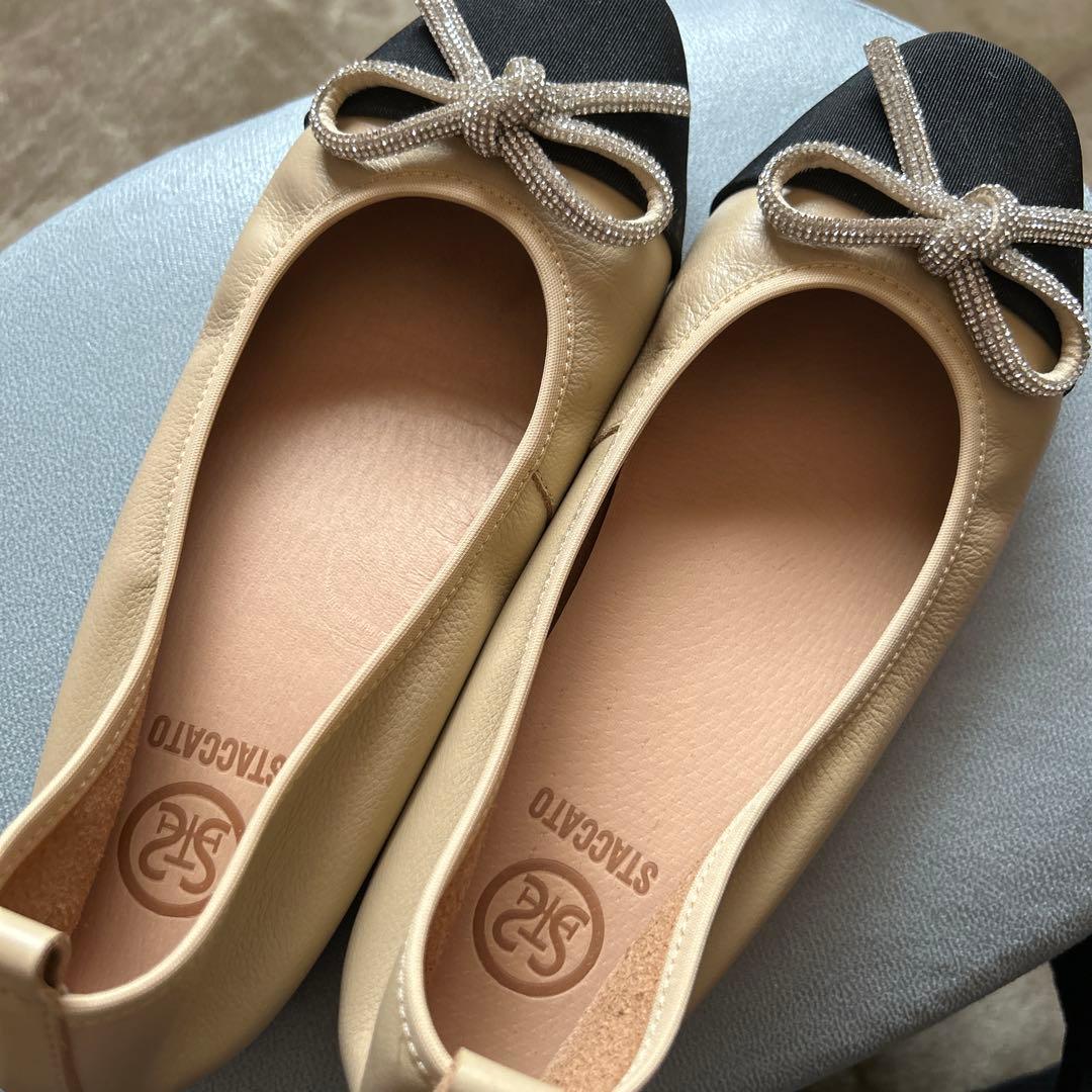 STACCATO リボン付きフラットシューズ 235サイズ