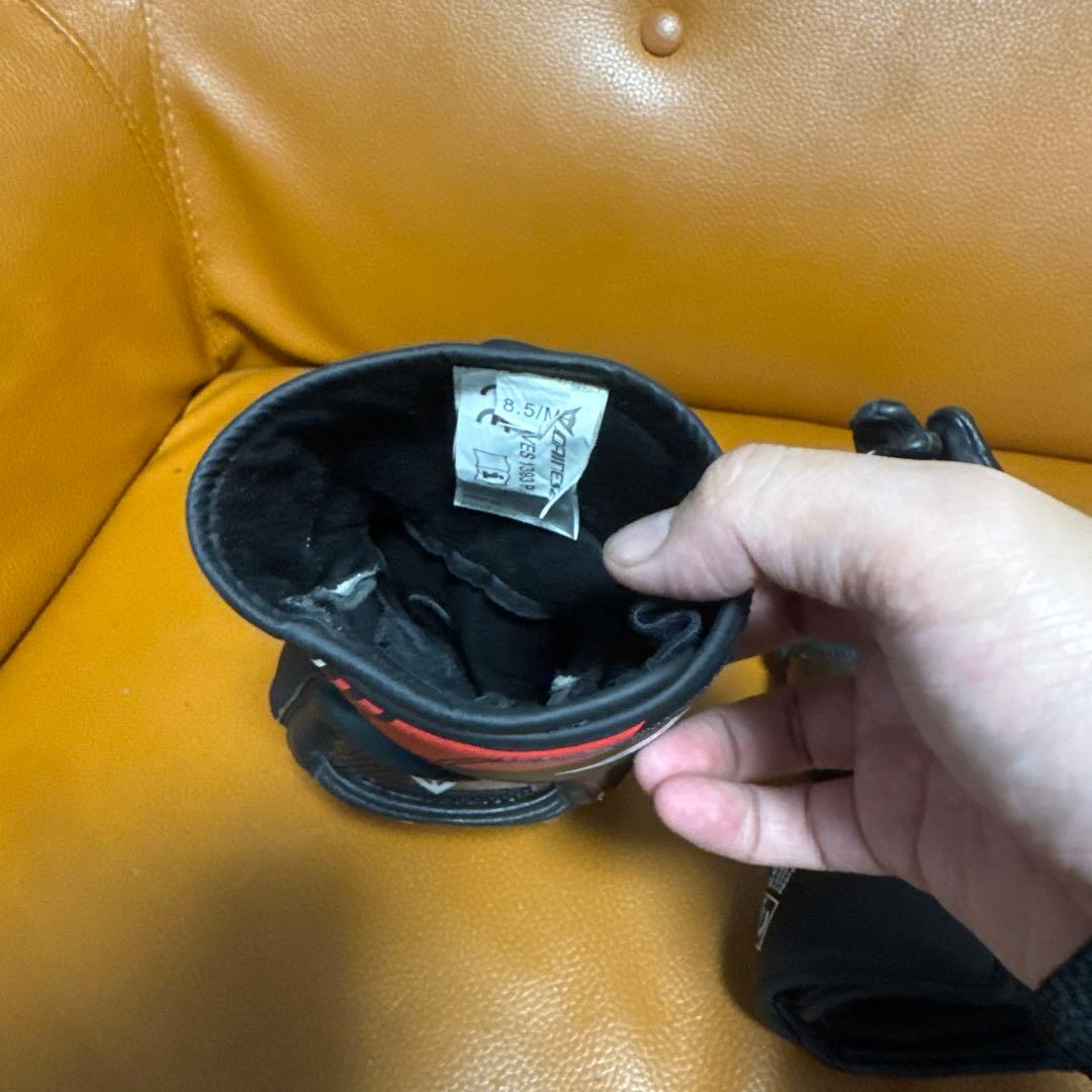 K*e様 バイクグローブ 8.5/M 黒/赤