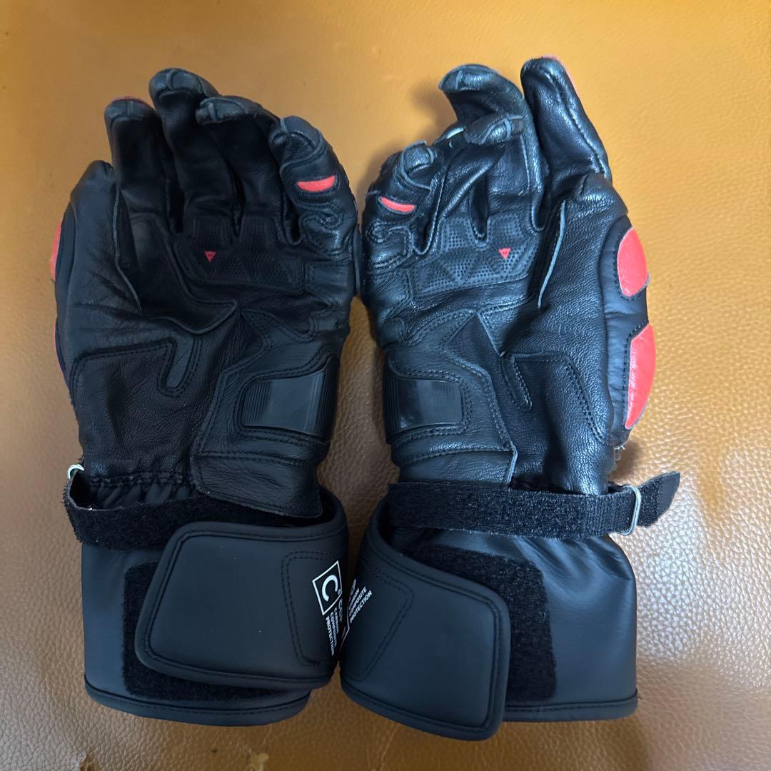 K*e様 バイクグローブ 8.5/M 黒/赤