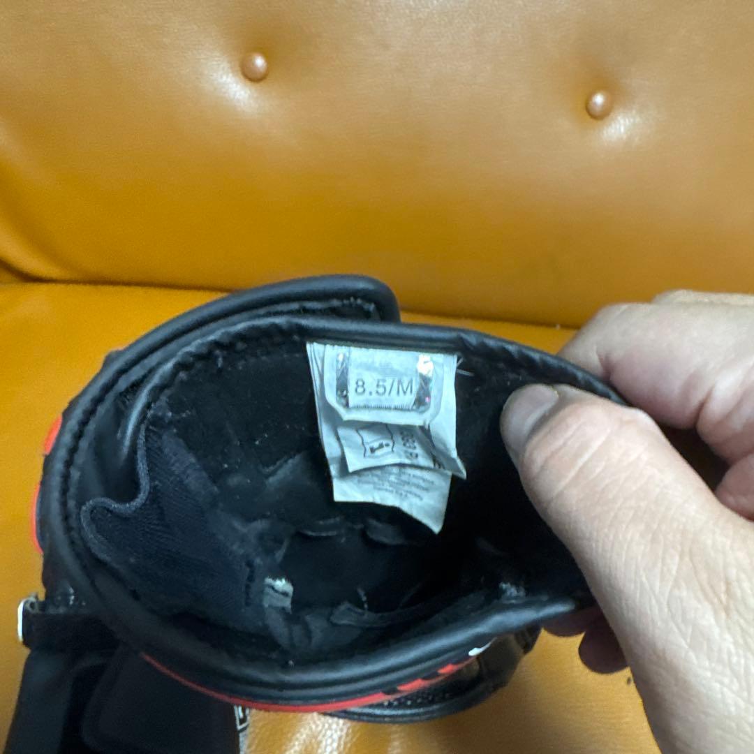 K*e様 バイクグローブ 8.5/M 黒/赤