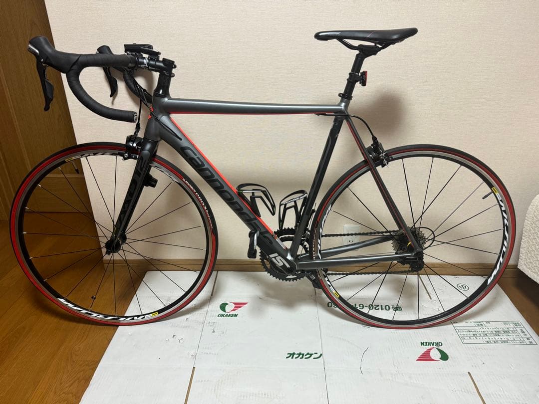 cannondale caad12 サイコンスタンドヘルメット
