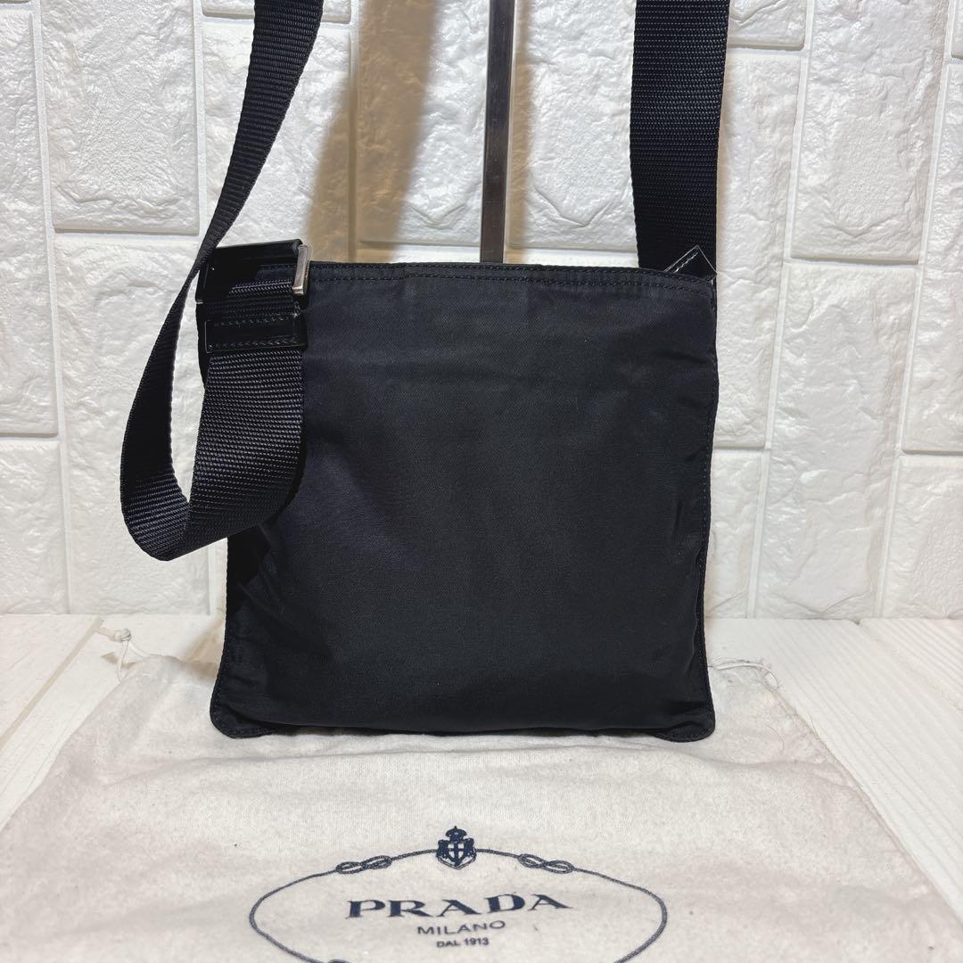 【美品】 PRADA 三角ロゴ ナイロン ショルダーバッグ サコッシュ ブラック