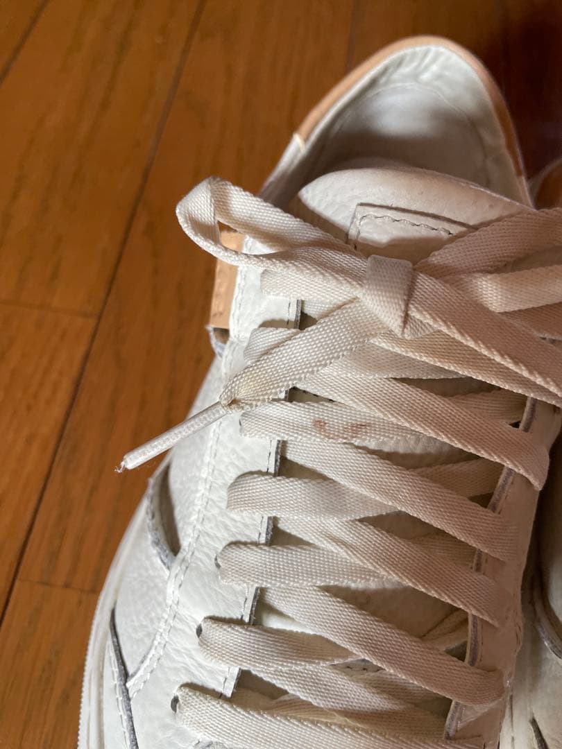 まこ⭐︎UGG ホワイトレザー スニーカー