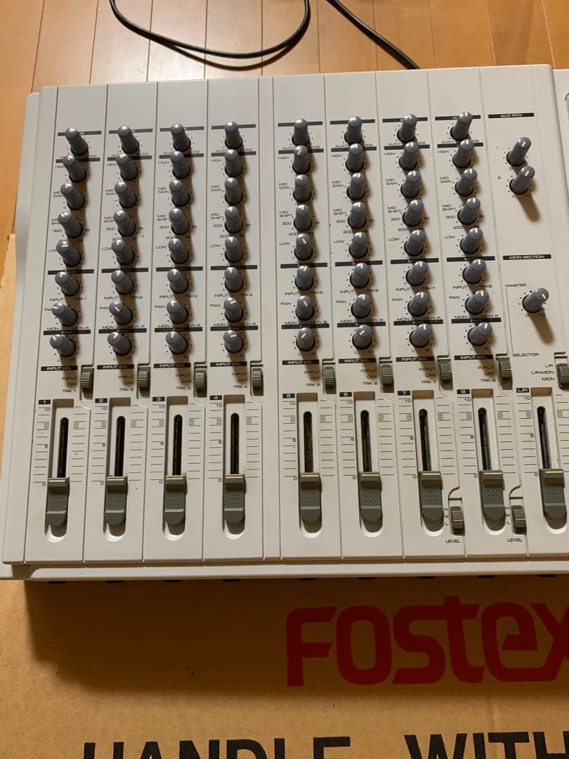 FOSTEX FD8 8トラック ハードディスク レコーダー本箱付き　動作確認済