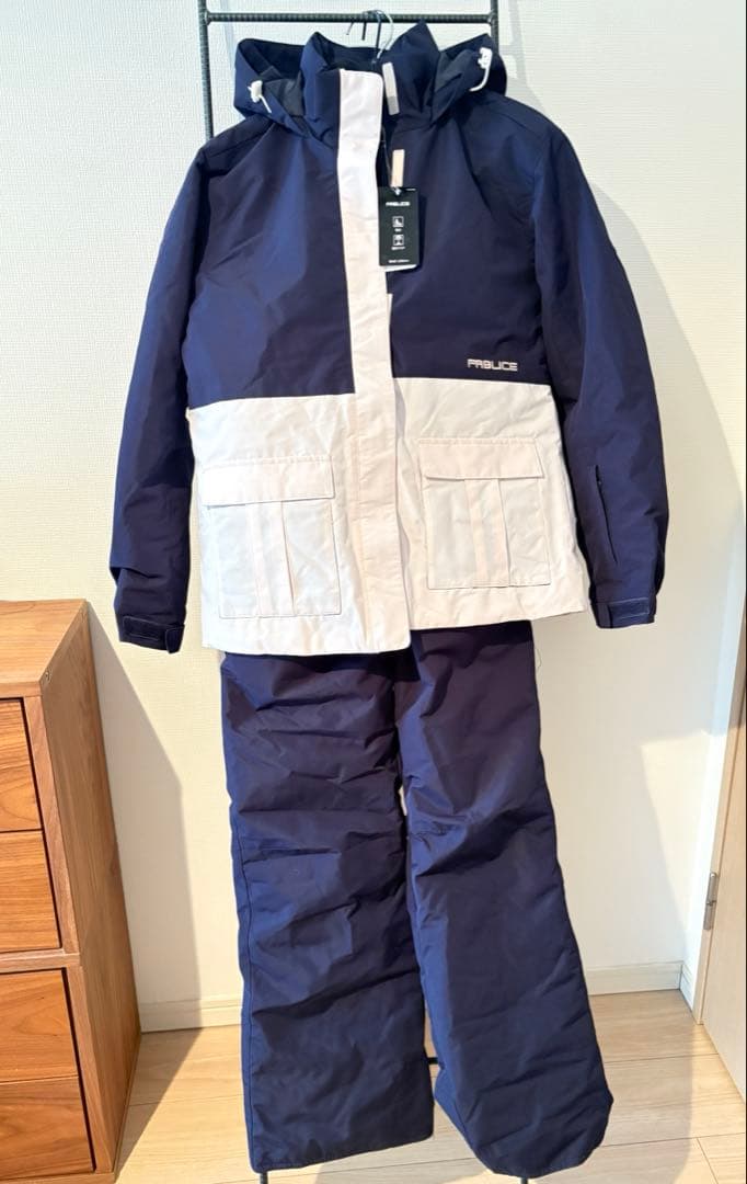 【新品未使用M】スキー スノー スノボ ウェア 上下セット　FABLICE