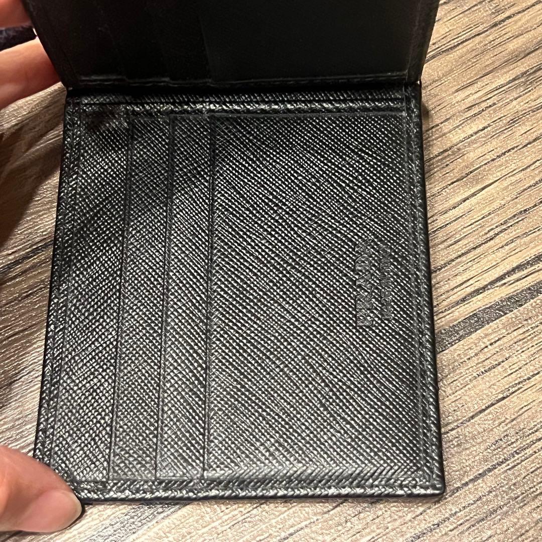 PRADA マネークリップ付きサフィアーノトライアングル　財布