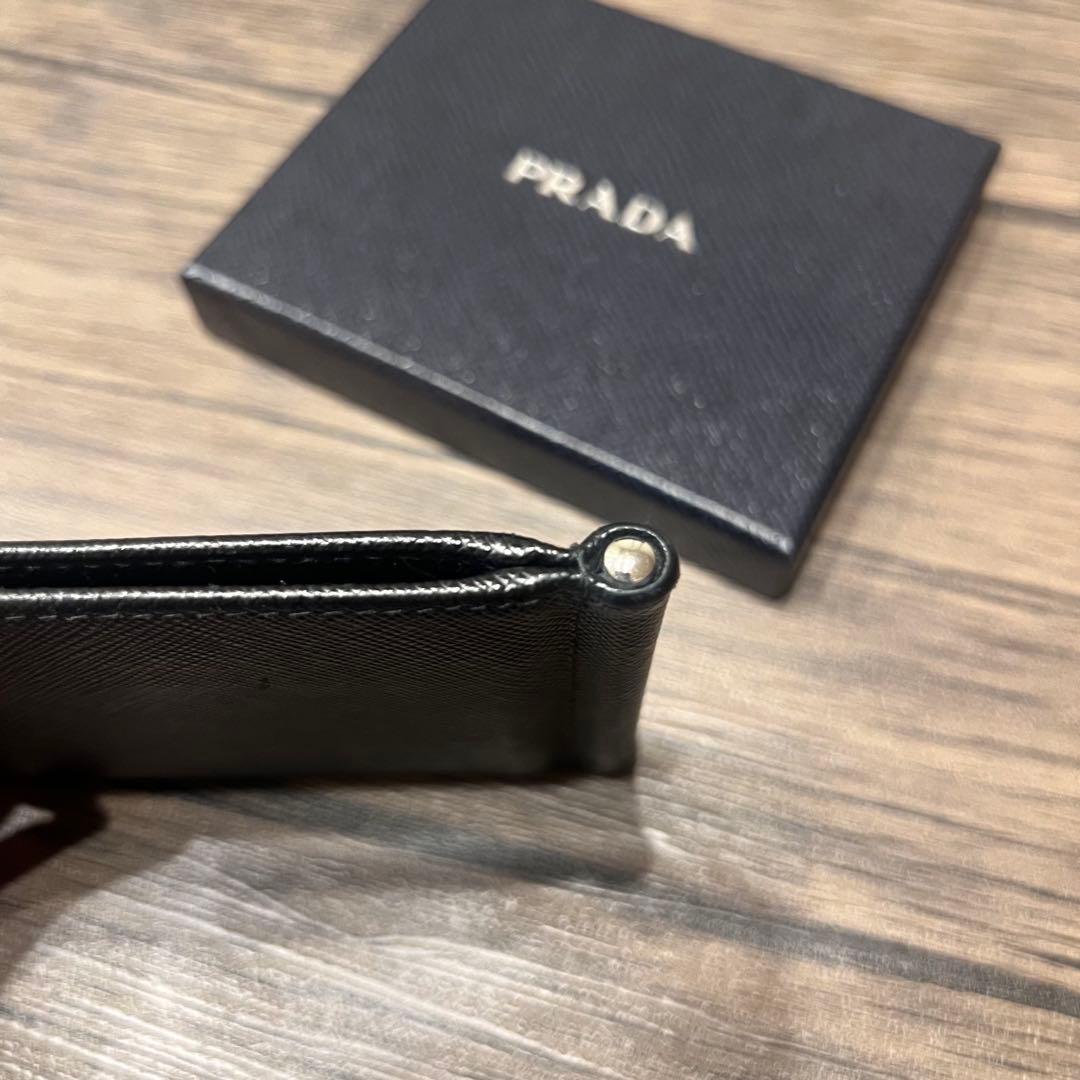 PRADA マネークリップ付きサフィアーノトライアングル　財布