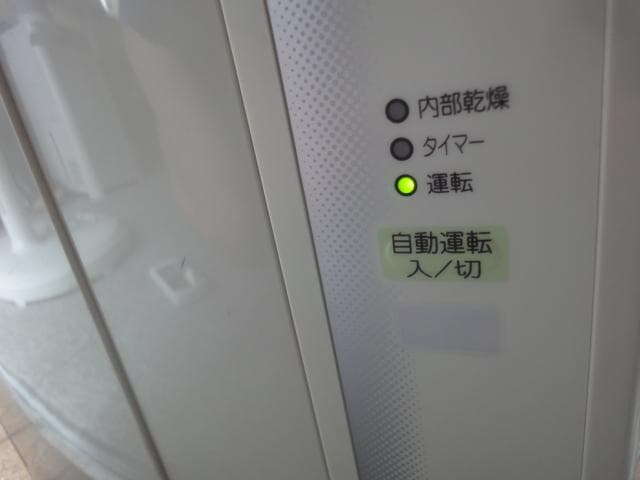 CORONAコロナ　ウインド窓用エアコン　CW-1819　2019年製(枠付き)