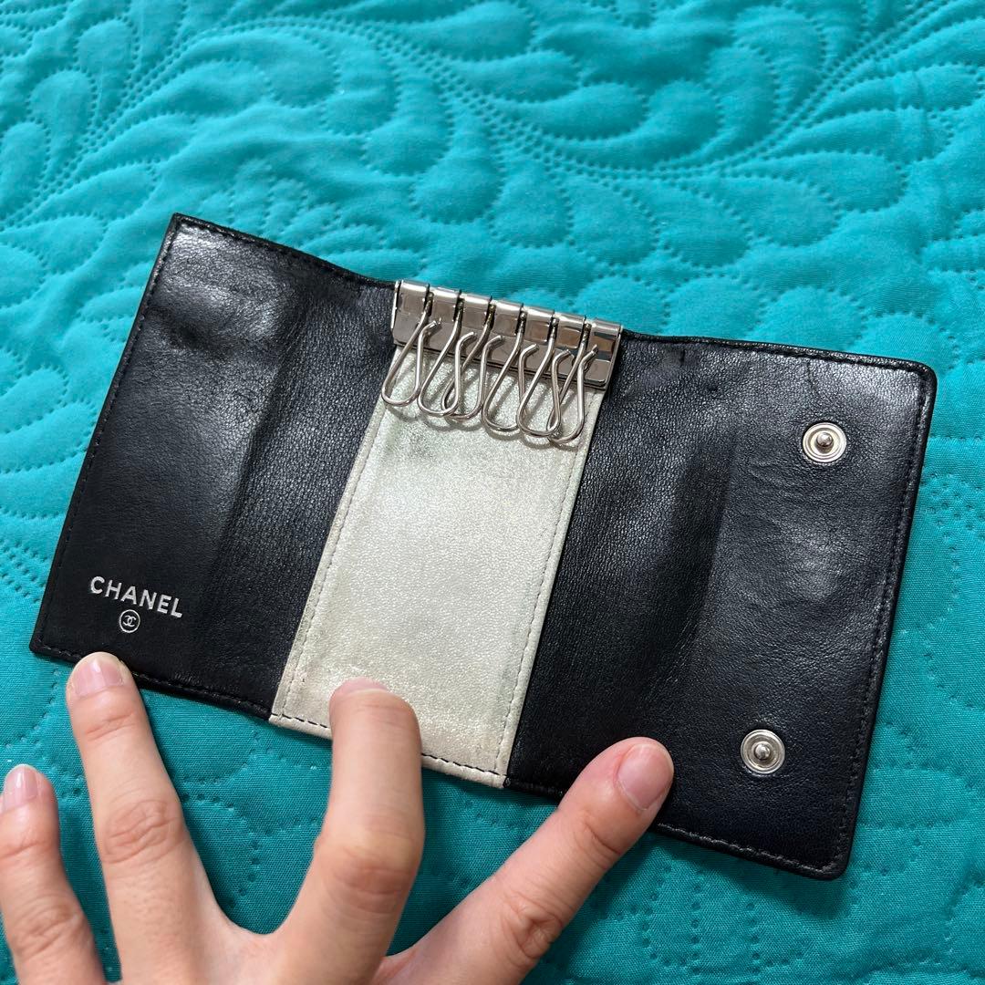 CHANEL ブラック レザー 6連キーケース　カメリア　良品　シリアルシール有