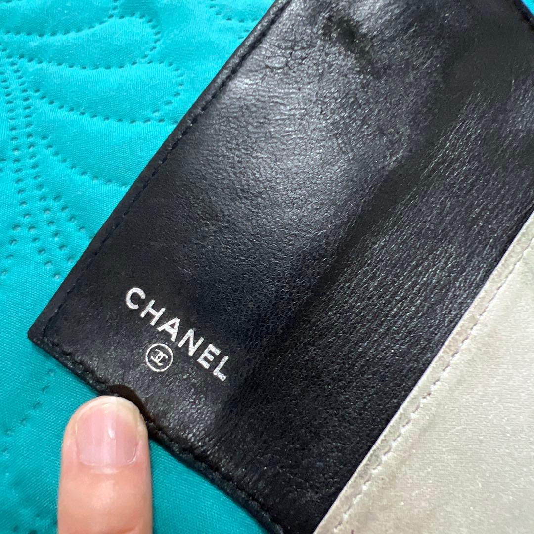 CHANEL ブラック レザー 6連キーケース　カメリア　良品　シリアルシール有