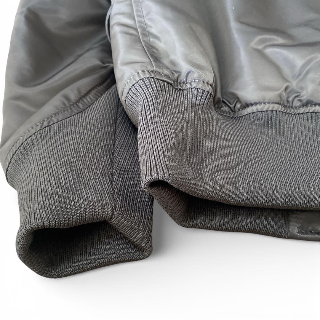 +J UNIQLO ハイブリッドダウンオーバーサイズMA-1ジャケット　グレー