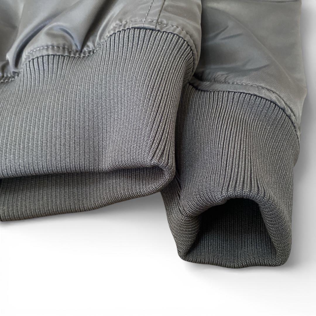 +J UNIQLO ハイブリッドダウンオーバーサイズMA-1ジャケット　グレー