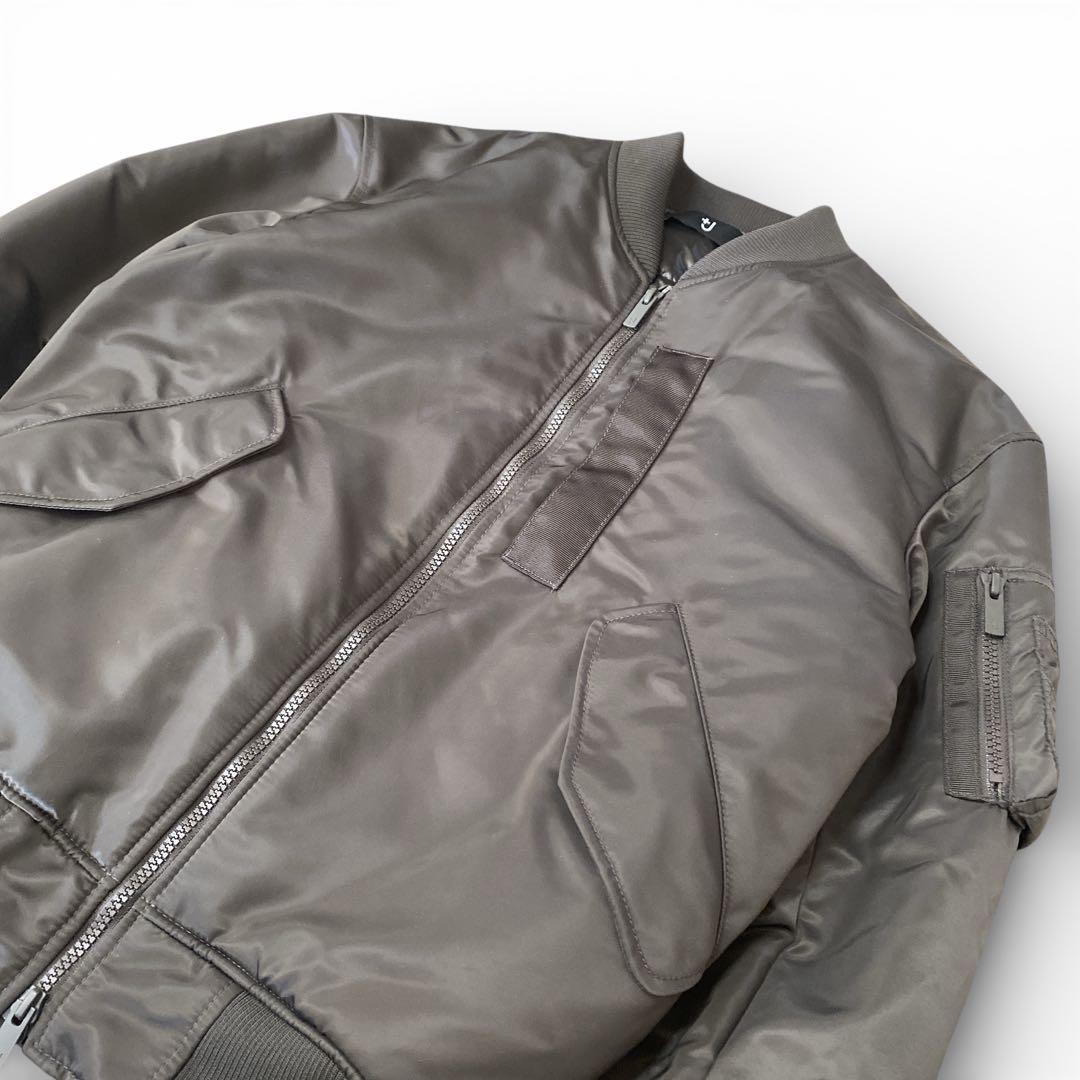 +J UNIQLO ハイブリッドダウンオーバーサイズMA-1ジャケット　グレー