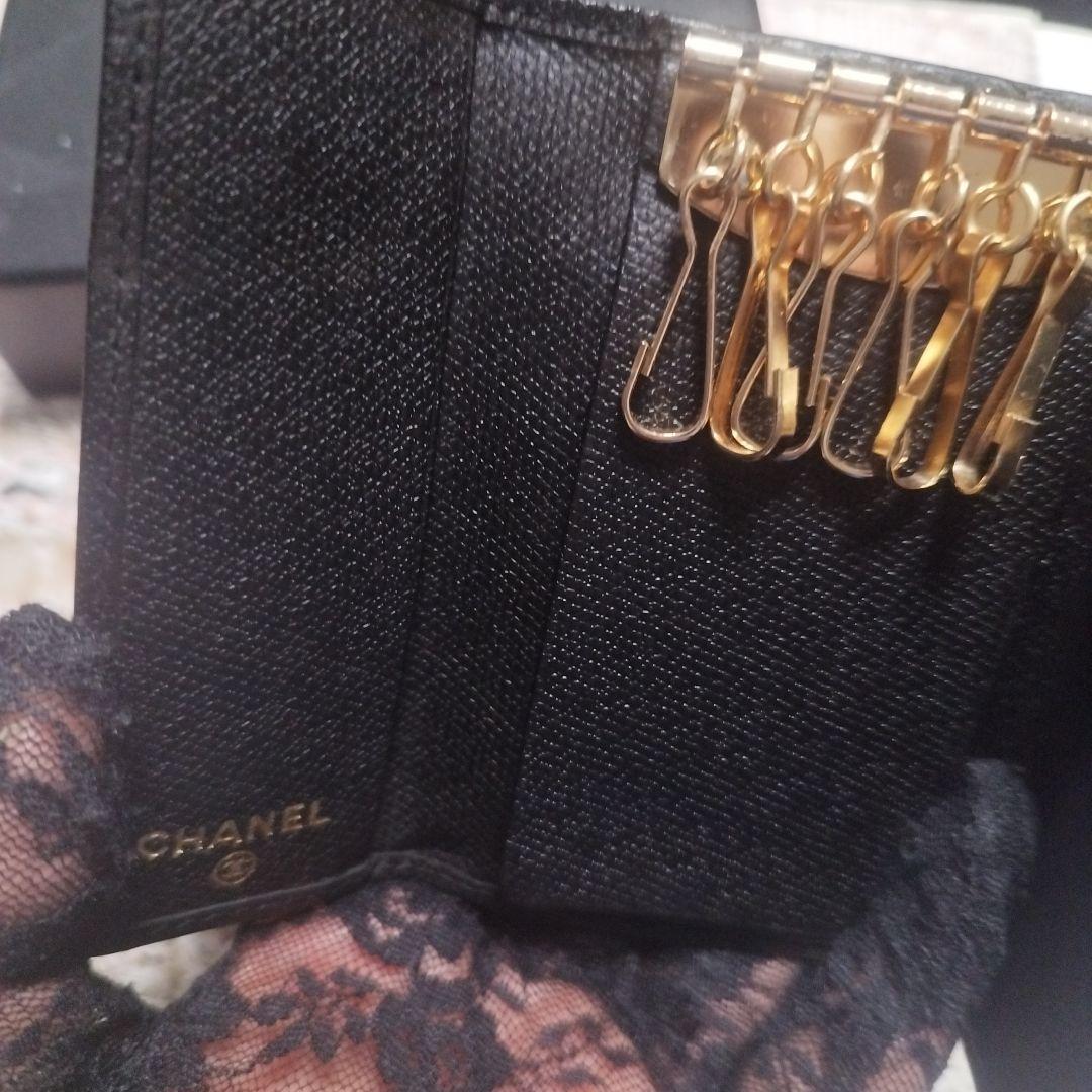 CHANEL ブラックレザーキーケース 箱付き