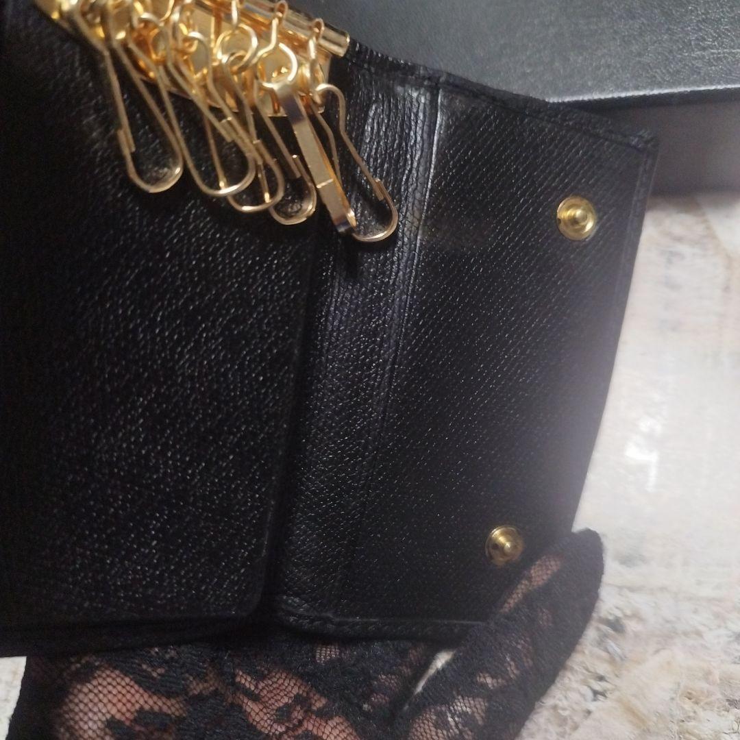CHANEL ブラックレザーキーケース 箱付き