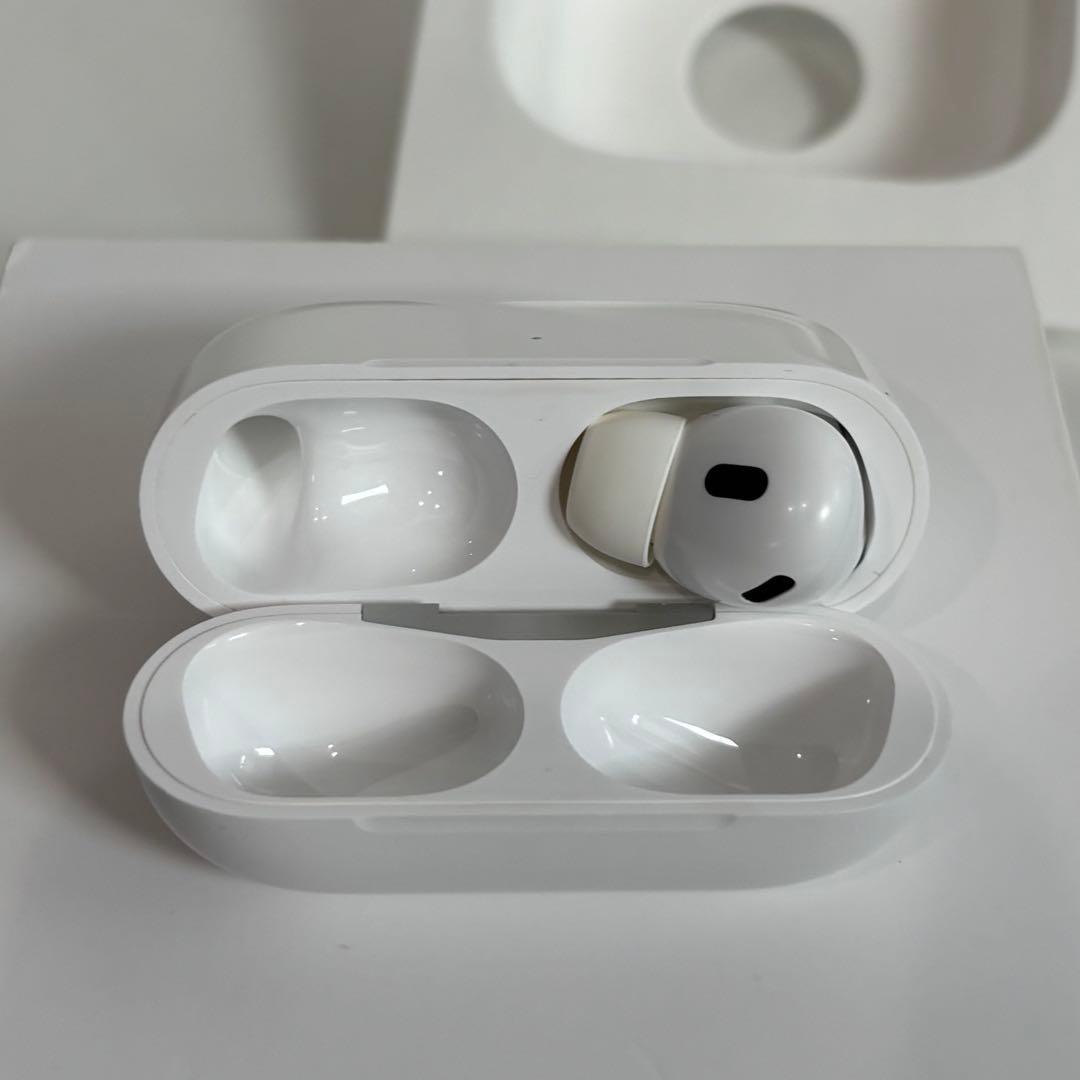 【箱なし】Apple AirPods Pro 第2世代 片耳 L 左 ケース