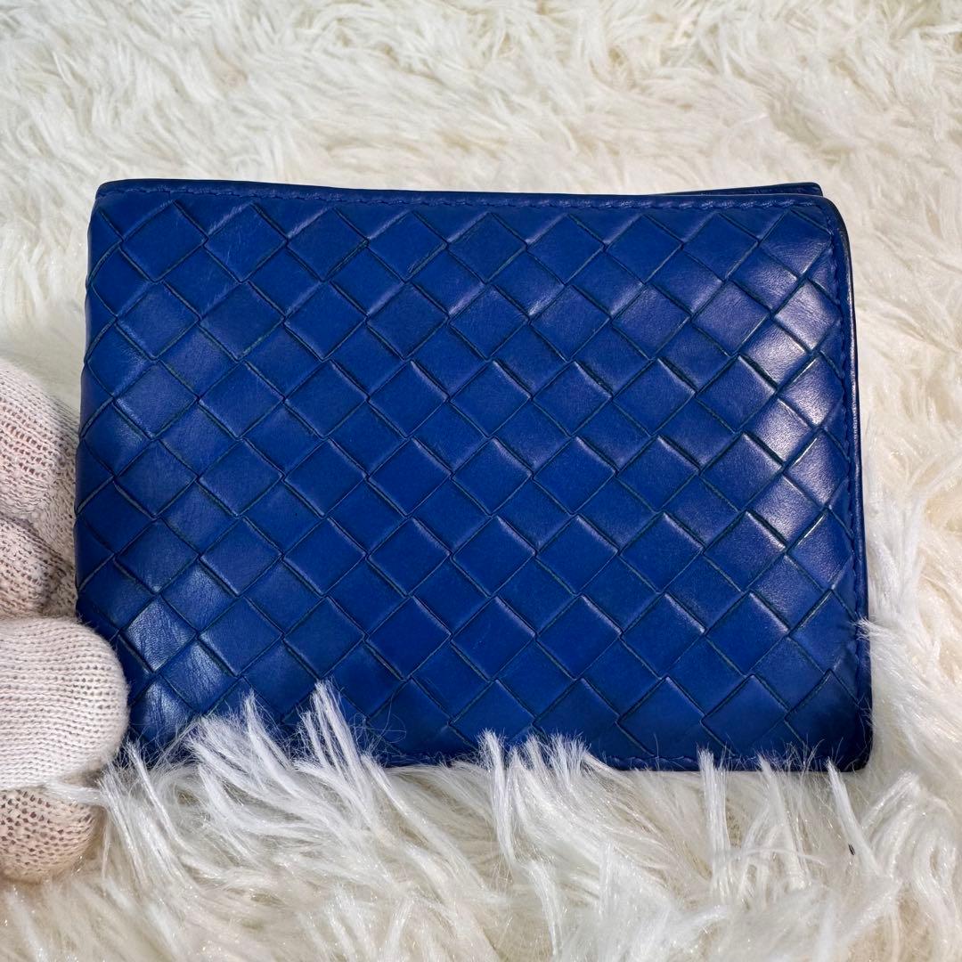BOTTEGA VENETA 青 レザー 二つ折り財布 イントレチャート