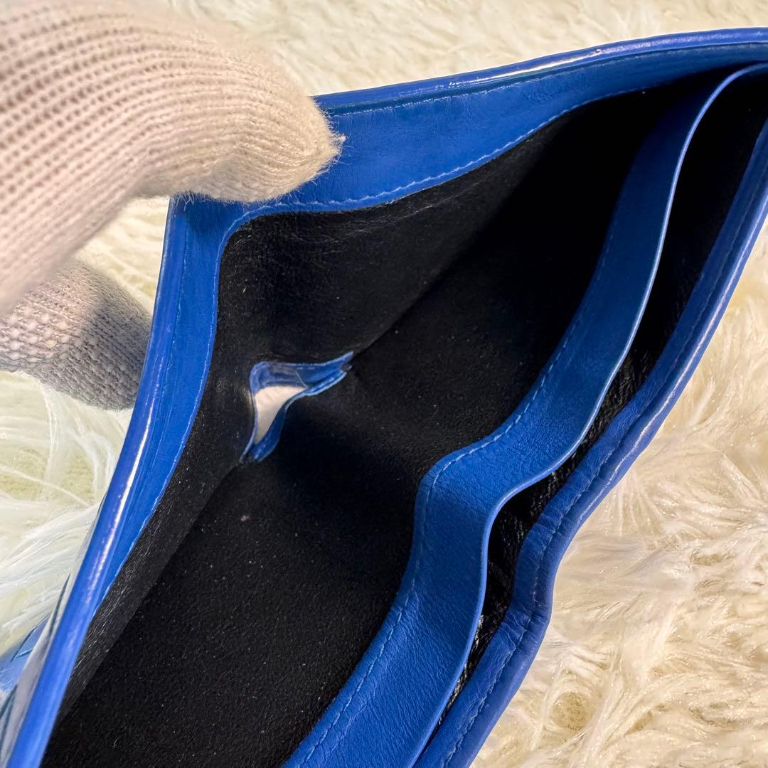 BOTTEGA VENETA 青 レザー 二つ折り財布 イントレチャート