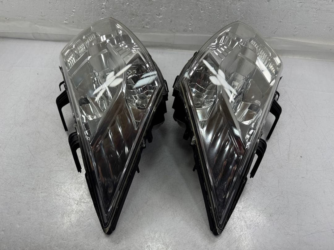 デリカD：5CV5Wヘッドライト左右レベ付 キセノン　HID