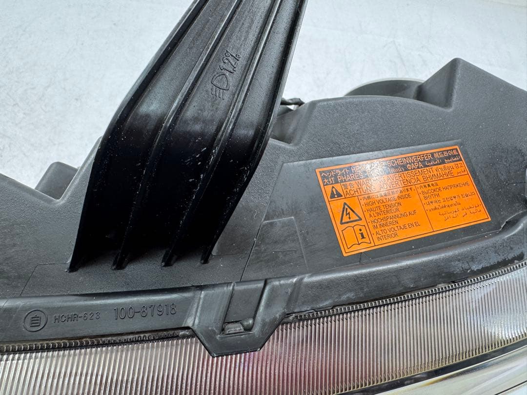 デリカD：5CV5Wヘッドライト左右レベ付 キセノン　HID