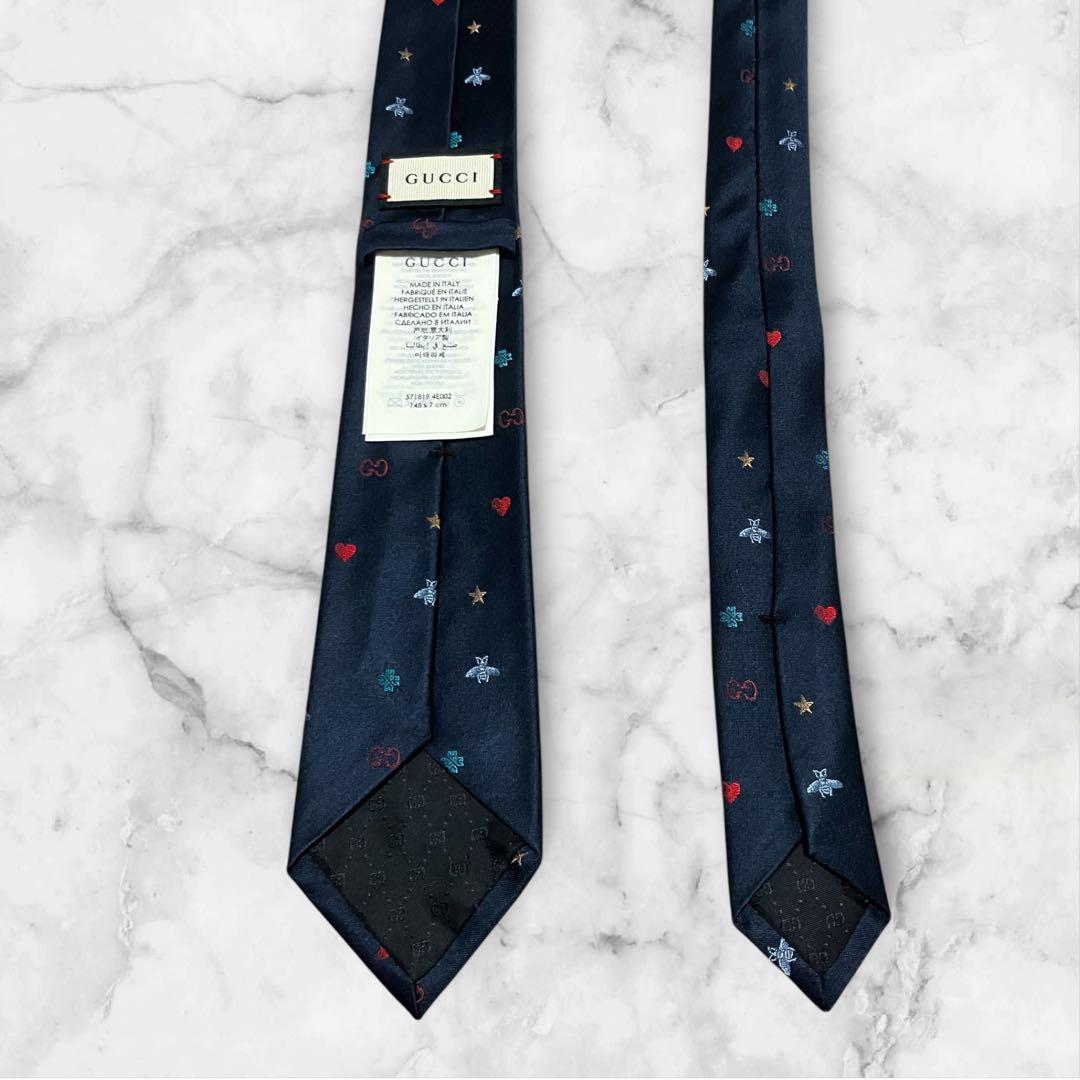 【美品】GUCCI グッチ　ネクタイ　紺　bee 蜂　シンボルズ　ハート　GG柄