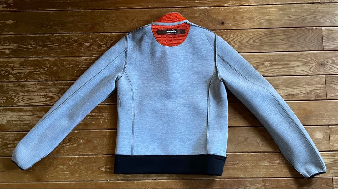 diadora HERITAG 新品　リバーシブル仕様　ジャージ　黒/グレー