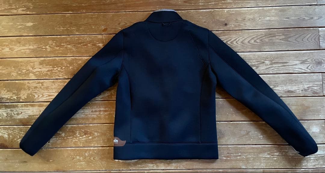 diadora HERITAG 新品　リバーシブル仕様　ジャージ　黒/グレー